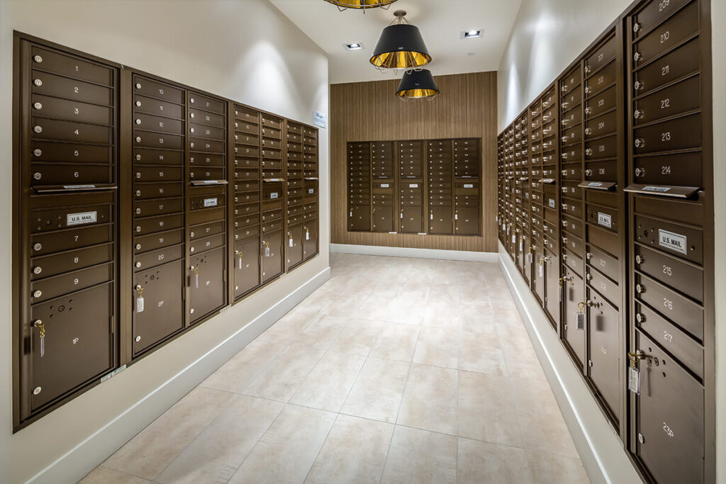 Mail lockers